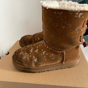 Kids Uggs size 3